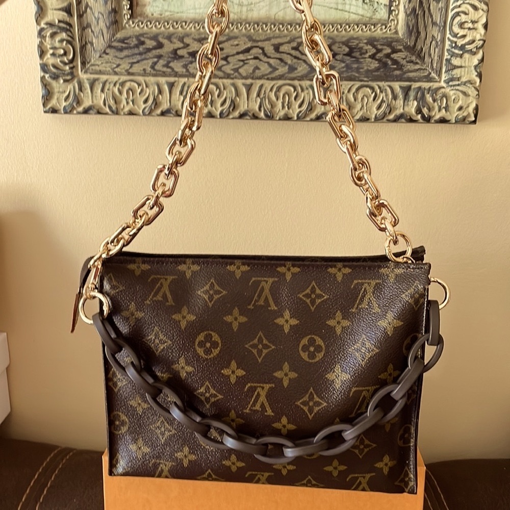 Louis Vuitton monogram toiletry 26 - Picture 7 of 17